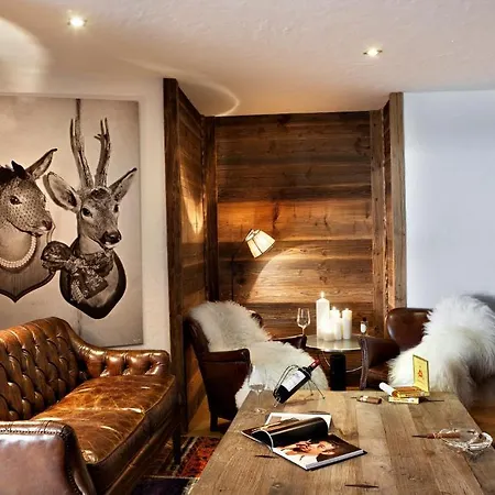 Au Coeur Du Village 5*