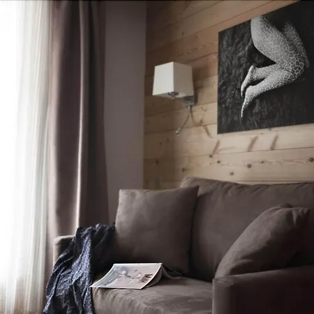 Hotel Au Coeur Du Village 5*