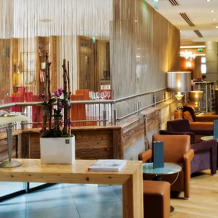 Hotel Au Coeur Du Village 5*