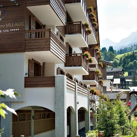 Au Coeur Du Village Hotel 5*